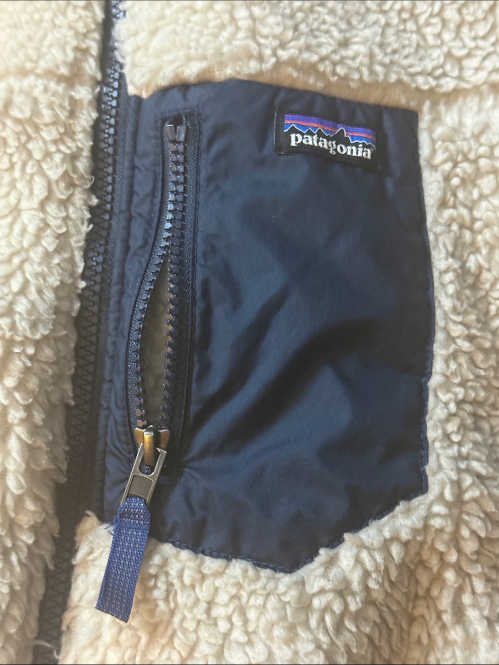 navy blue Patagonia Kids' Reversible Ready Freddy Hoody Coat - Picture 4 of 6